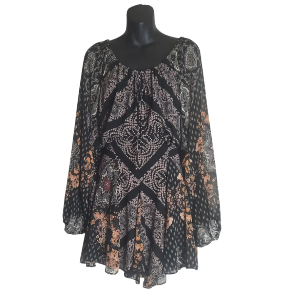 FREE PEOPLE Cottage Coquette Mini Dress in Black Combo Cutout Back Flowy Boho M - Picture 4 of 11